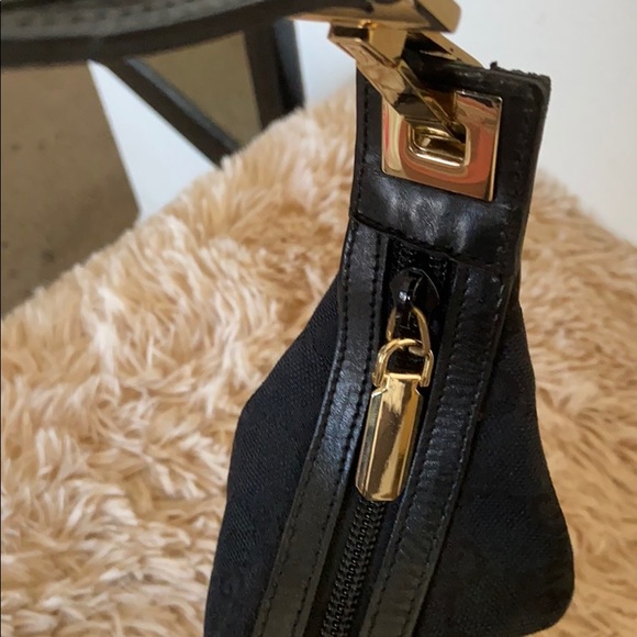 Auth Gucci Small Black Monogram Canvas Clasp Hobo - Picture 8 of 11